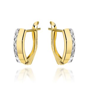 Złote kolczyki z diamentowaniem na boku na angielskim zapięciu 585