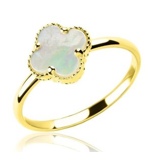 Złoty pierścionek koniczynka z masą perłową 585