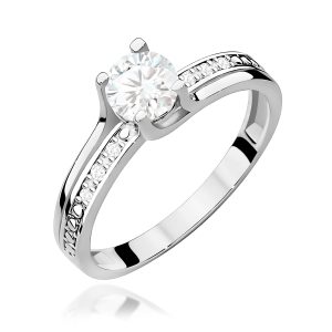 Pierścionek W0106 Biały Szafir 0,60ct białe złoto