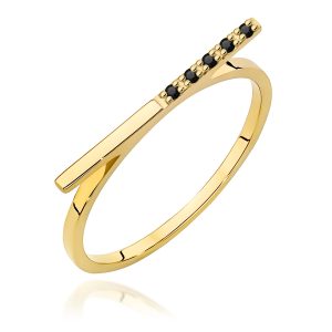 Pierścionek W0537 z czarnymi Diamentami żółte złoto